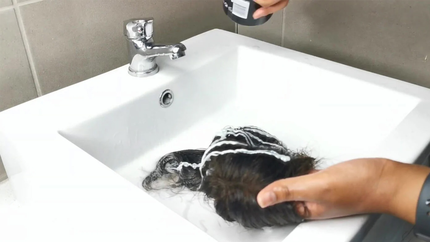 What Is The Proper Home Method For Cleaning A Wig?